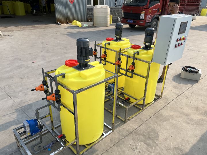 全自動(dòng)三箱加藥裝置到底有哪些原理呢？我們來(lái)一探究竟吧！