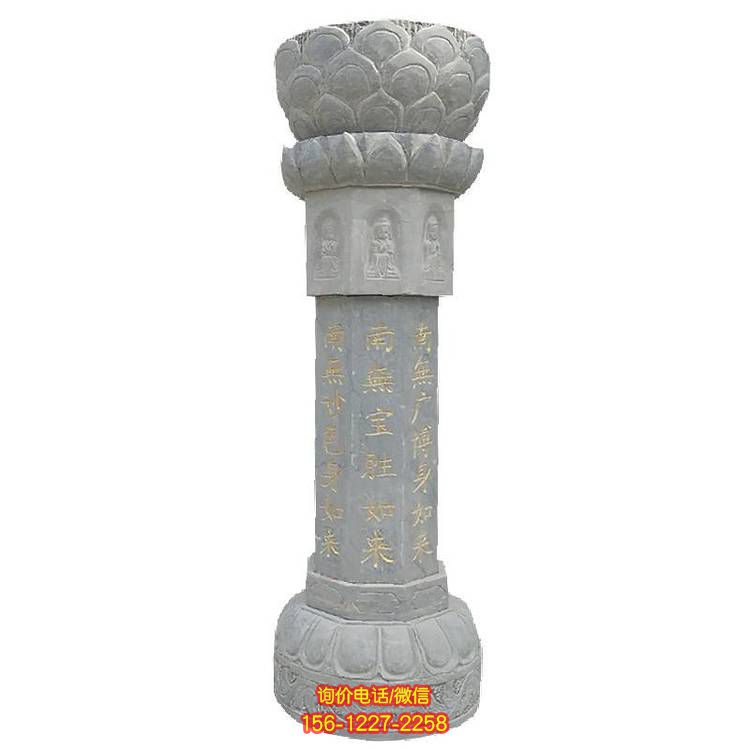 寺院青石雕塑，展現宗教高貴