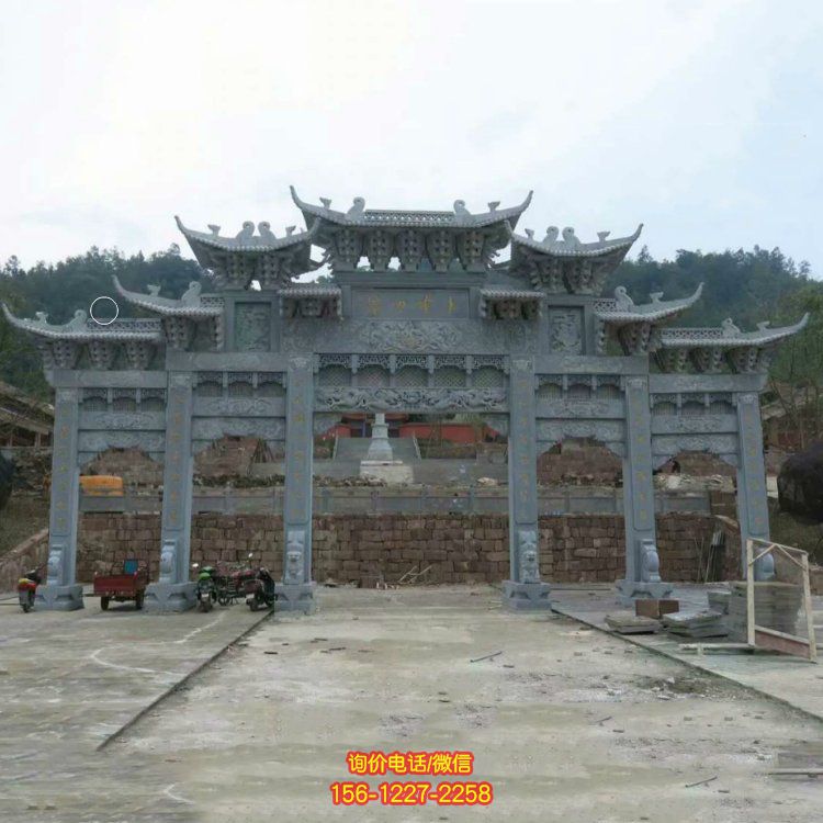 青石仿古建筑寺廟大門擺放五門石牌坊