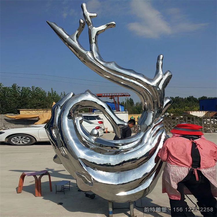 鏡面不銹鋼浪花雕塑，很多款抽象浪花造型雕塑案例